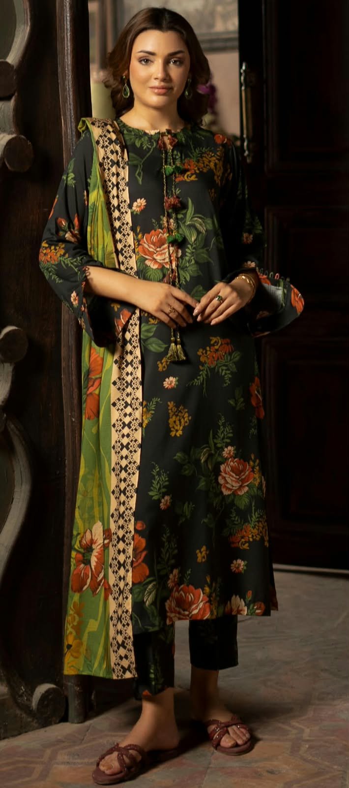 GULLJEE BRAND UNSTICH LENIN SUIT (Winter Collection)